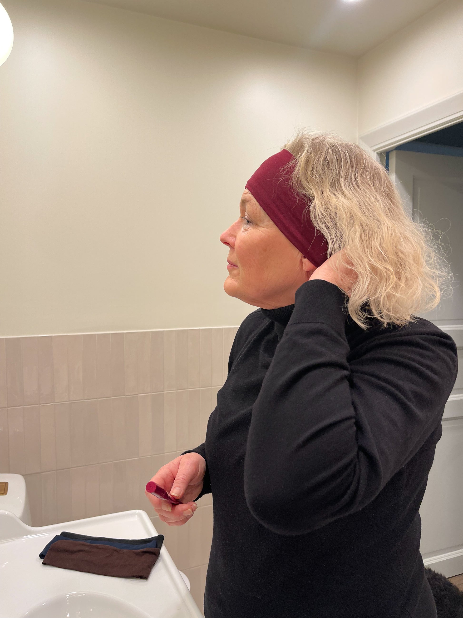 Elise i färgen burgundy från The Core Collection passar alla oavsett ålder